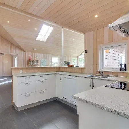 Holiday home Naida - 850m From The Sea In Nw Jutland By Interhome Lokken