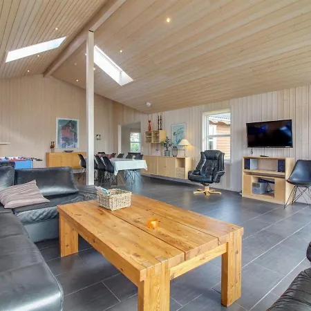 Naida - 850m From The Sea In Nw Jutland By Interhome Lokken